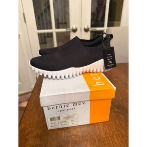 NWB Bernie Mev Gravitas Slip On Sneakers Black Knit Shoes EU 38 US 7.5 8
